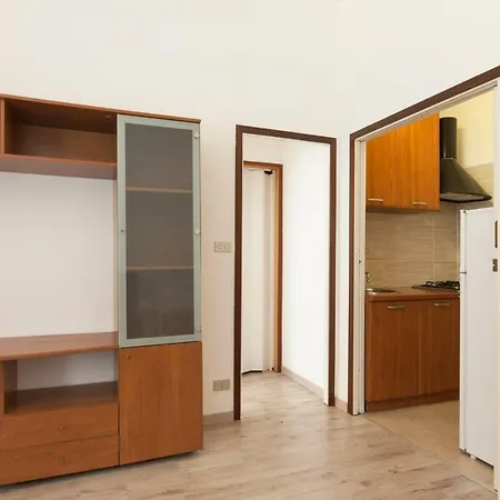 Silent Studio Flat Near University * Milão
