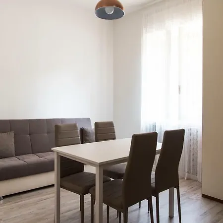 Silent Studio Flat Near University * Milão